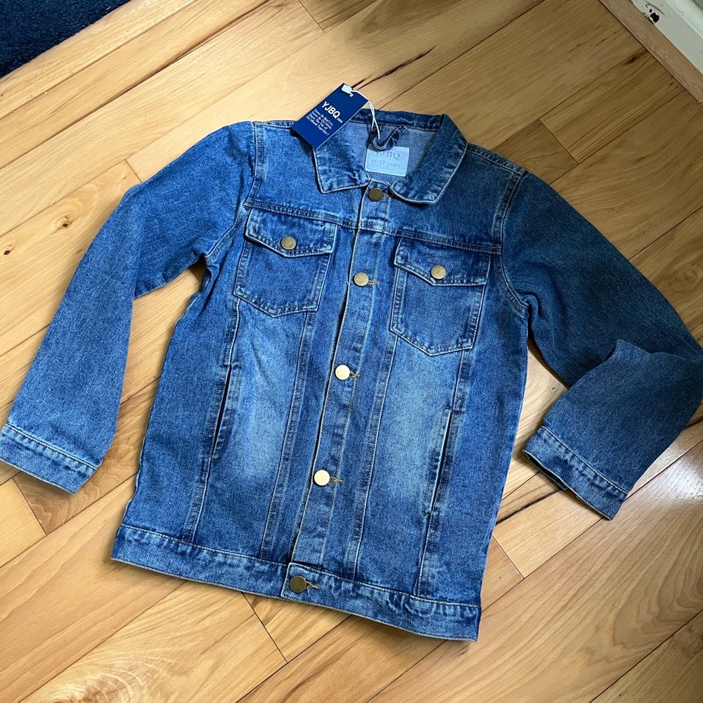 Kids or small Jean jacket size 11-12 NWT